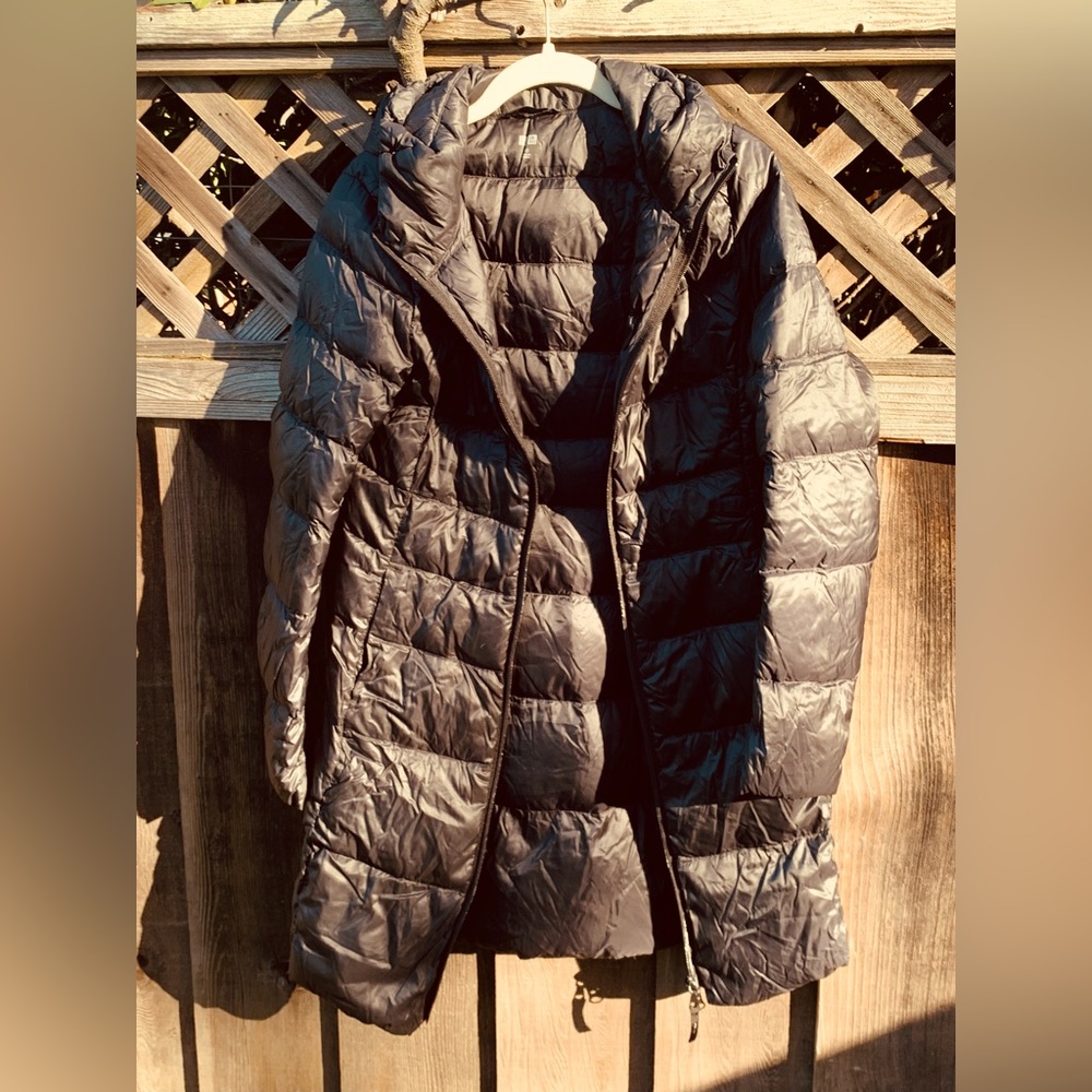 UniQlo Super Light Weight Down Jacket